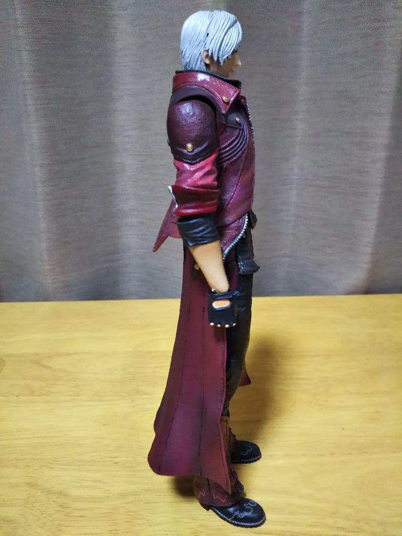 プレイアーツ改 デビルメイクライ4 ダンテ