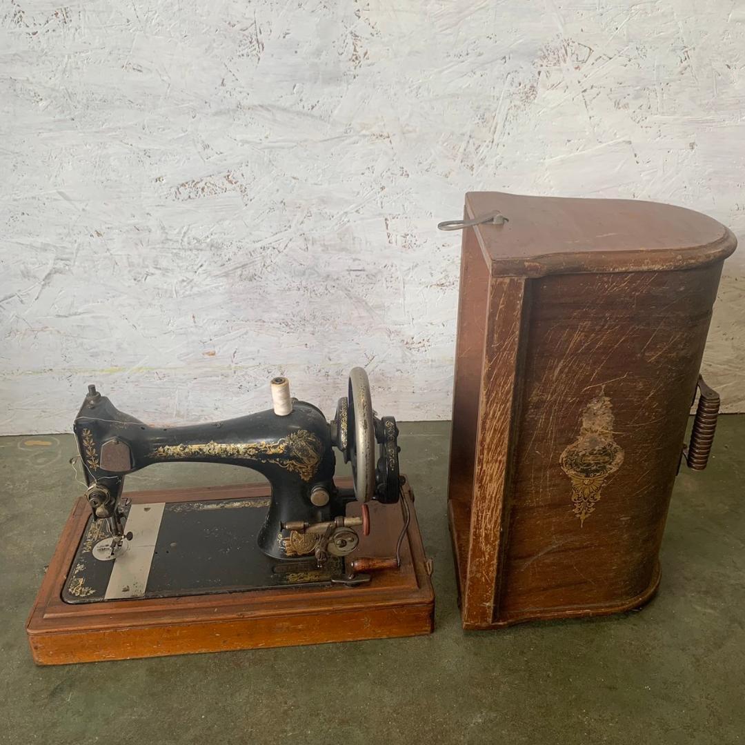 シンガー アンティークミシン 手回しミシン 希少品 ケース付 現状品 N0236