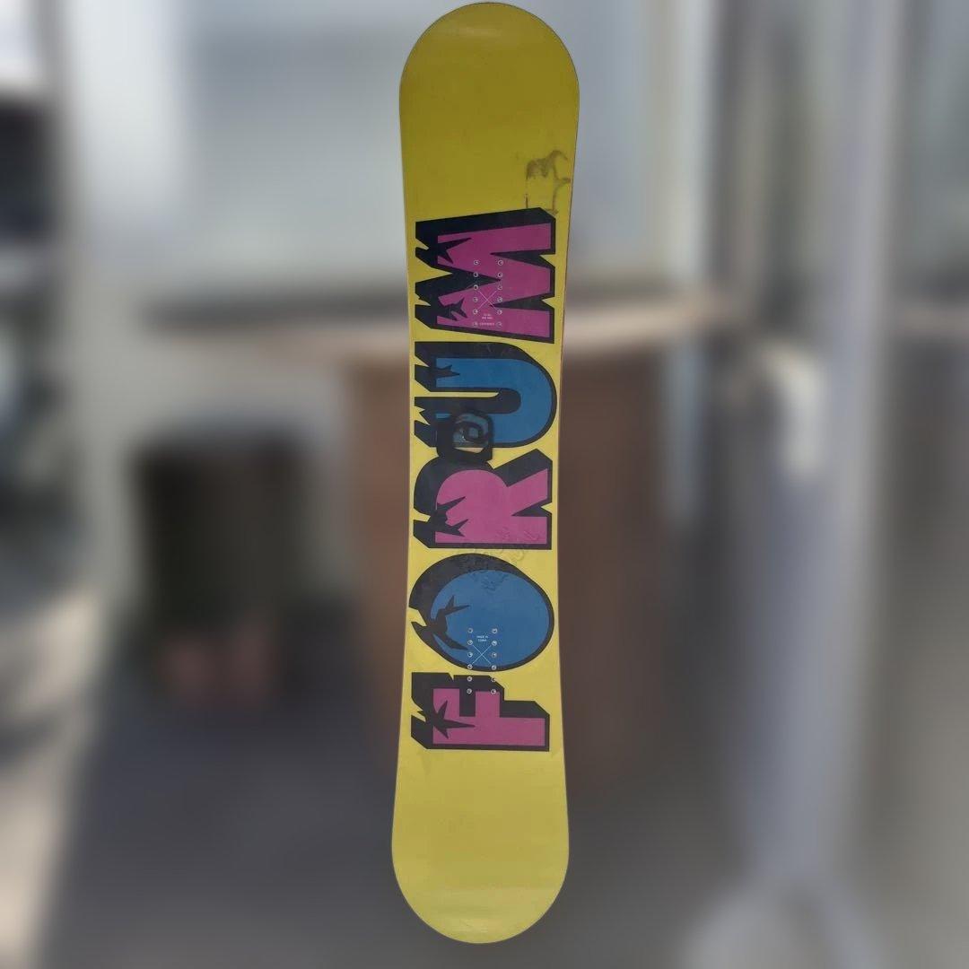 Forum フォーラム　スノーボード　ボード　黄色　グラフィック　153