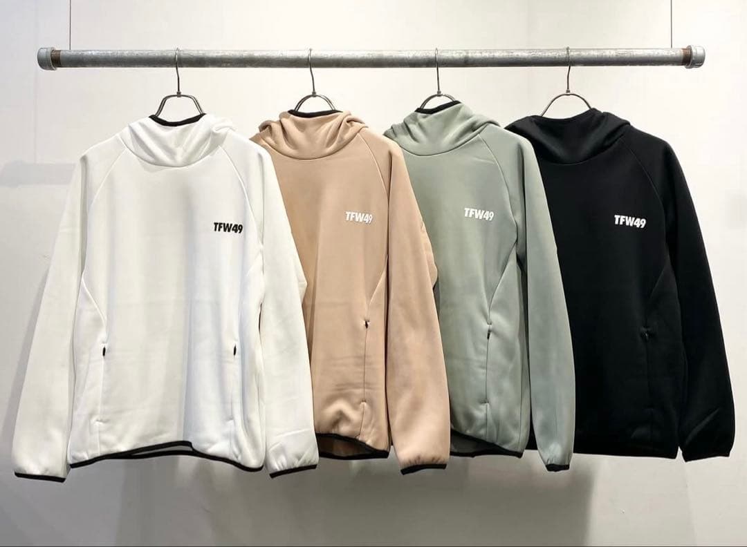 未使用　新作TFW49 ボアフードパーカー　保温 裏起毛