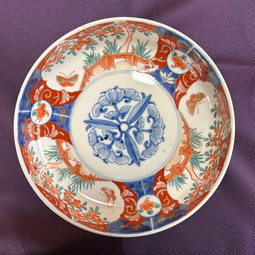 骨董　飾り鉢　皿　伝統的な赤青装飾　陶器