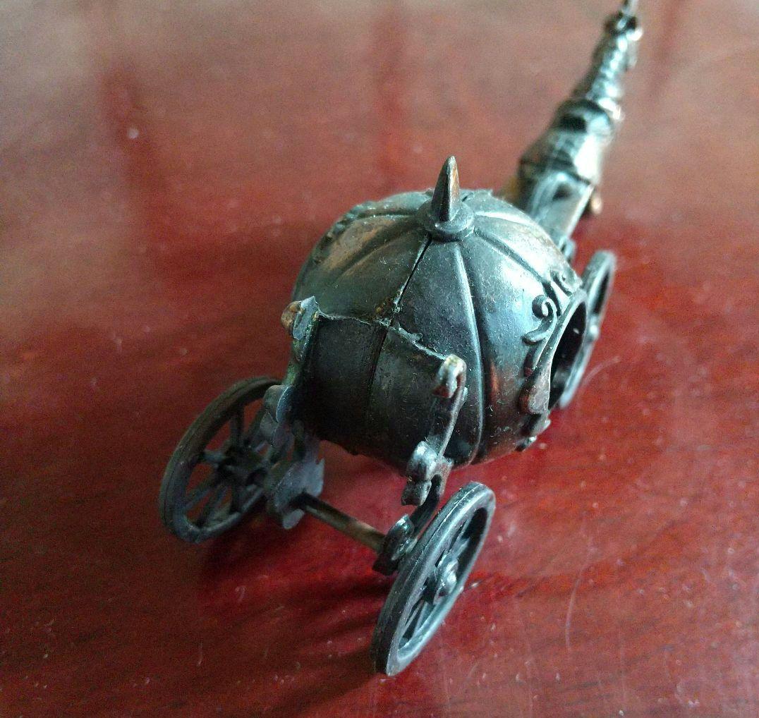 昭和レトロビンテージブロンズ色の彫刻、装飾馬車型金属工芸品(コレクション)