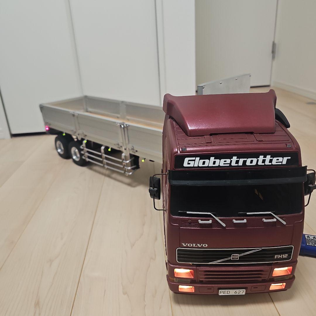 Volvo Globetrotter FH12 平ボディートレーラー　プロポ付き