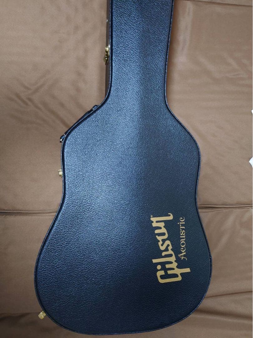 ギブソン社製アコースティックギター