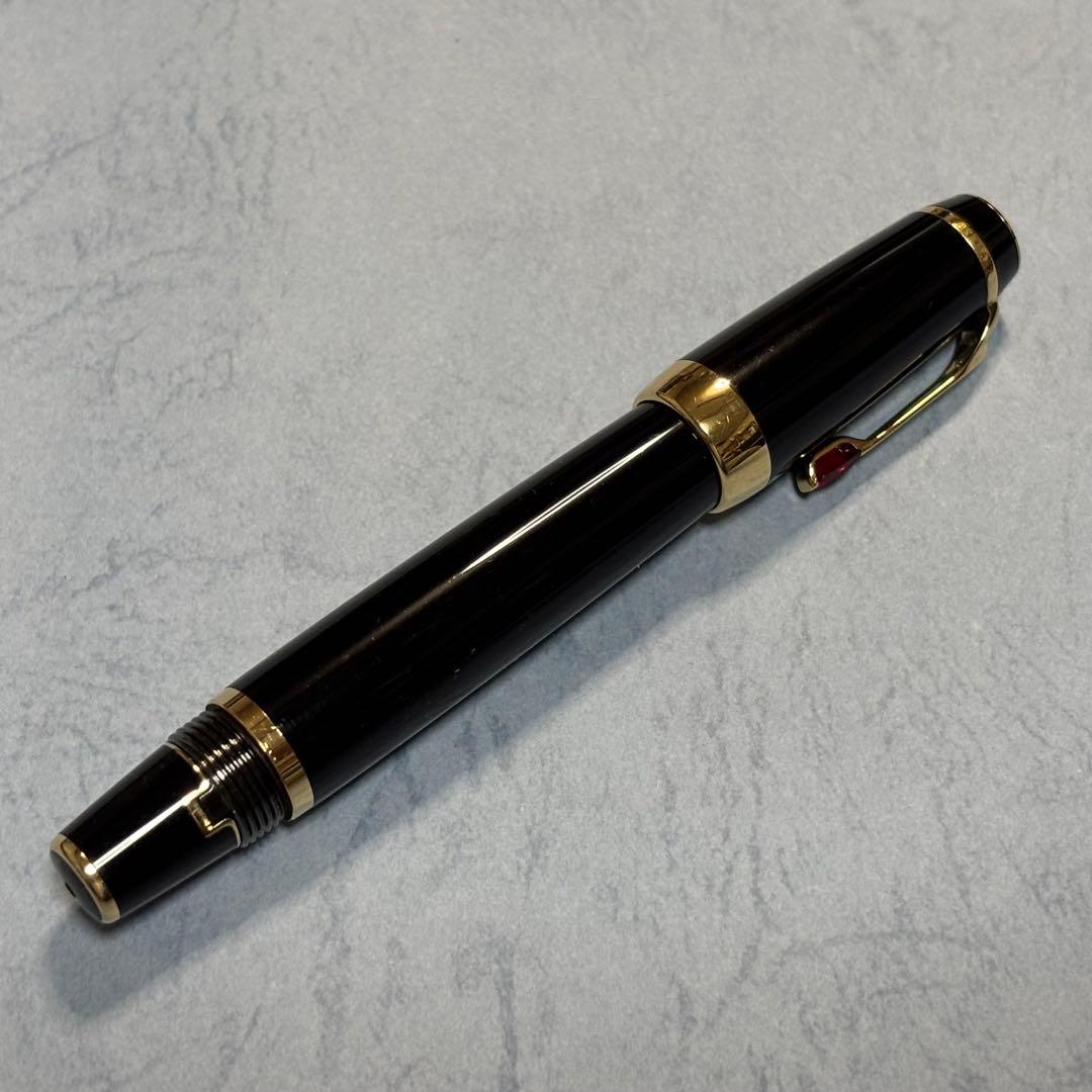 週末特価　Mont Blanc ボエム　万年筆　ペン先１４Ｋ