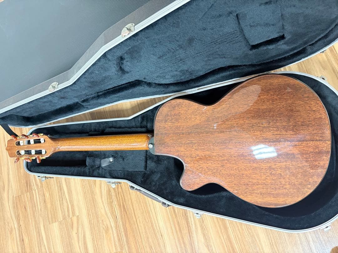 Takamine エレガットギター カッタウェイ希少ケース付き