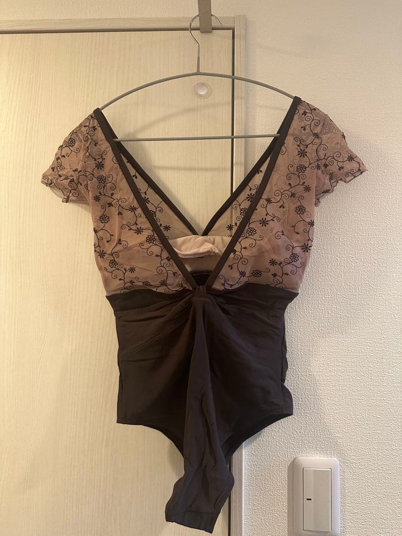 デラロミラノ レオタード