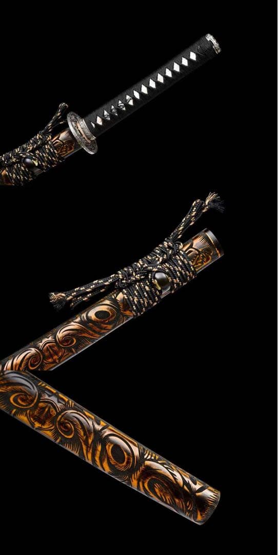 龍巻風雲 日本刀 高級本格居合刀 武具 舞踊刀 古兵器 太刀 武蔵 大漆鞘