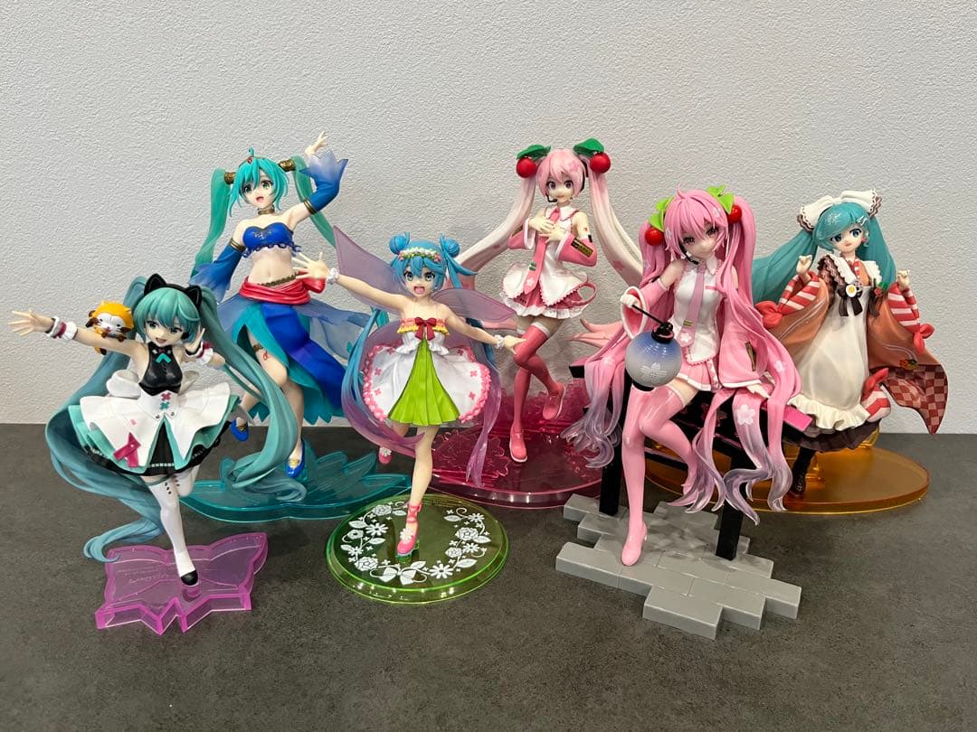 初音ミク フィギュアとグッズセット