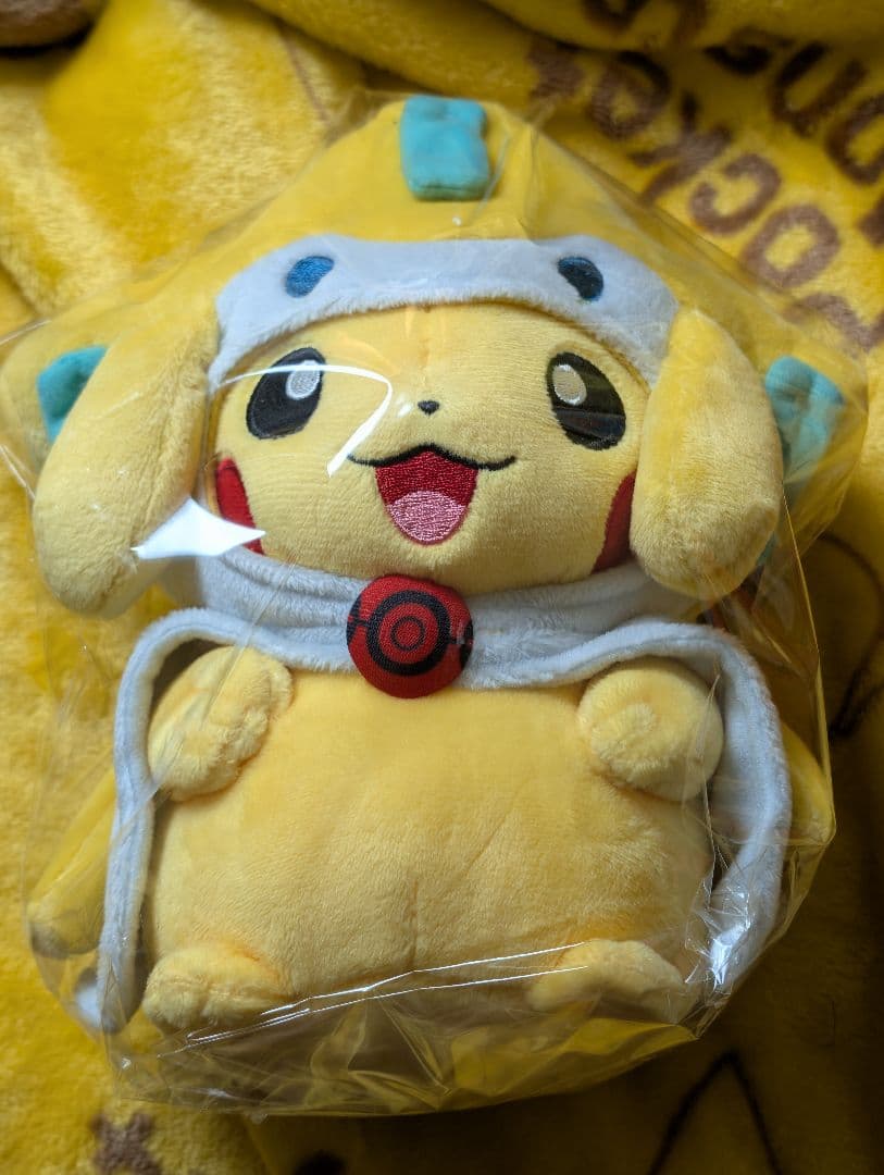 ポケモンセンタートウホク　ピカチュウ ジラーチ タグ付き ぬいぐるみ 美品