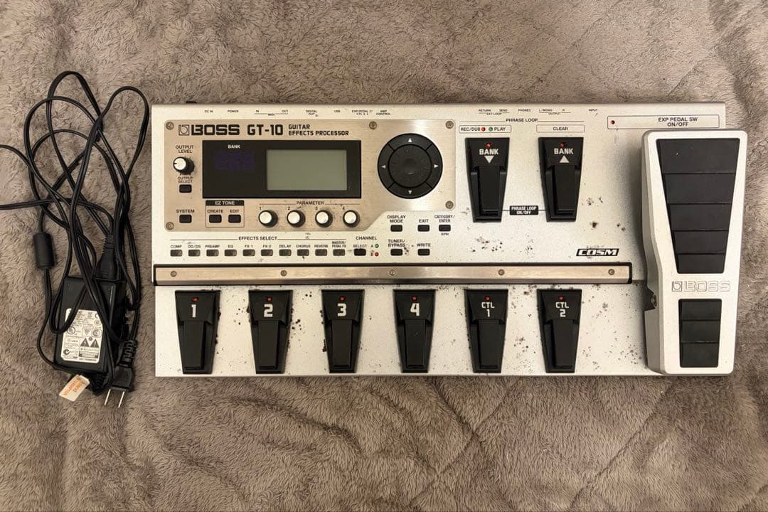BOSS GT-10 マルチエフェクター 動作OK！外観錆あり
