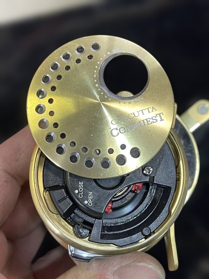 カルカッタ コンクエスト 201 ベイトリール シマノ