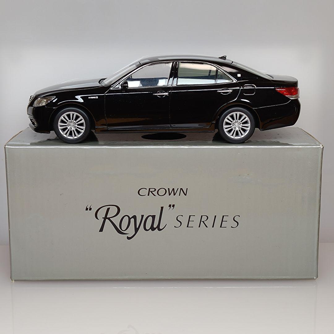 トヨタ クラウン ロイヤルサルーン 210 カラーサンプル 202ブラック