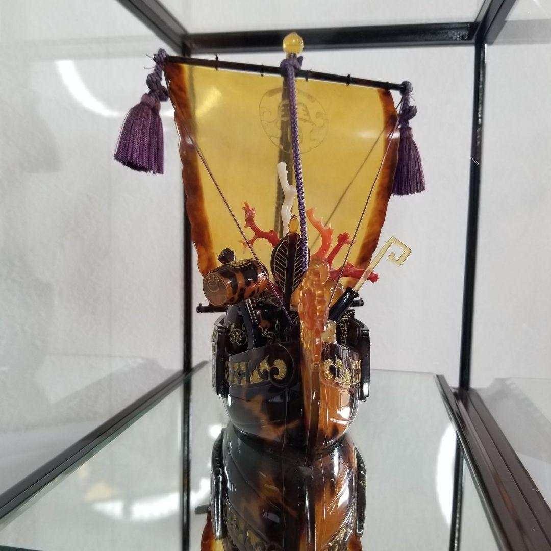 本鼈甲　べっ甲　鳳凰宝船　置物　血赤珊瑚、白珊瑚　ガラスケース　縁起物　オブジェ