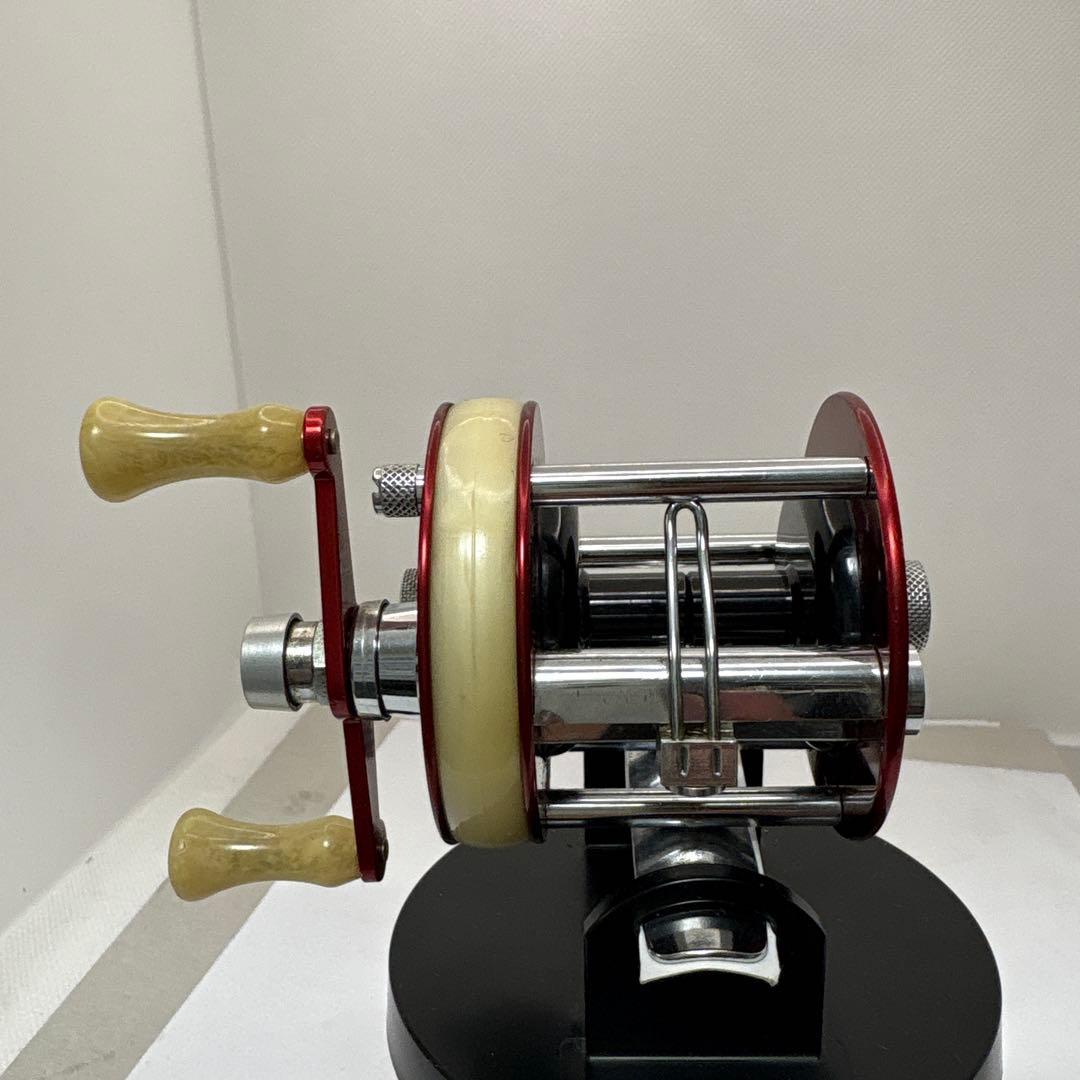 ABU 1750 A ベイトリール