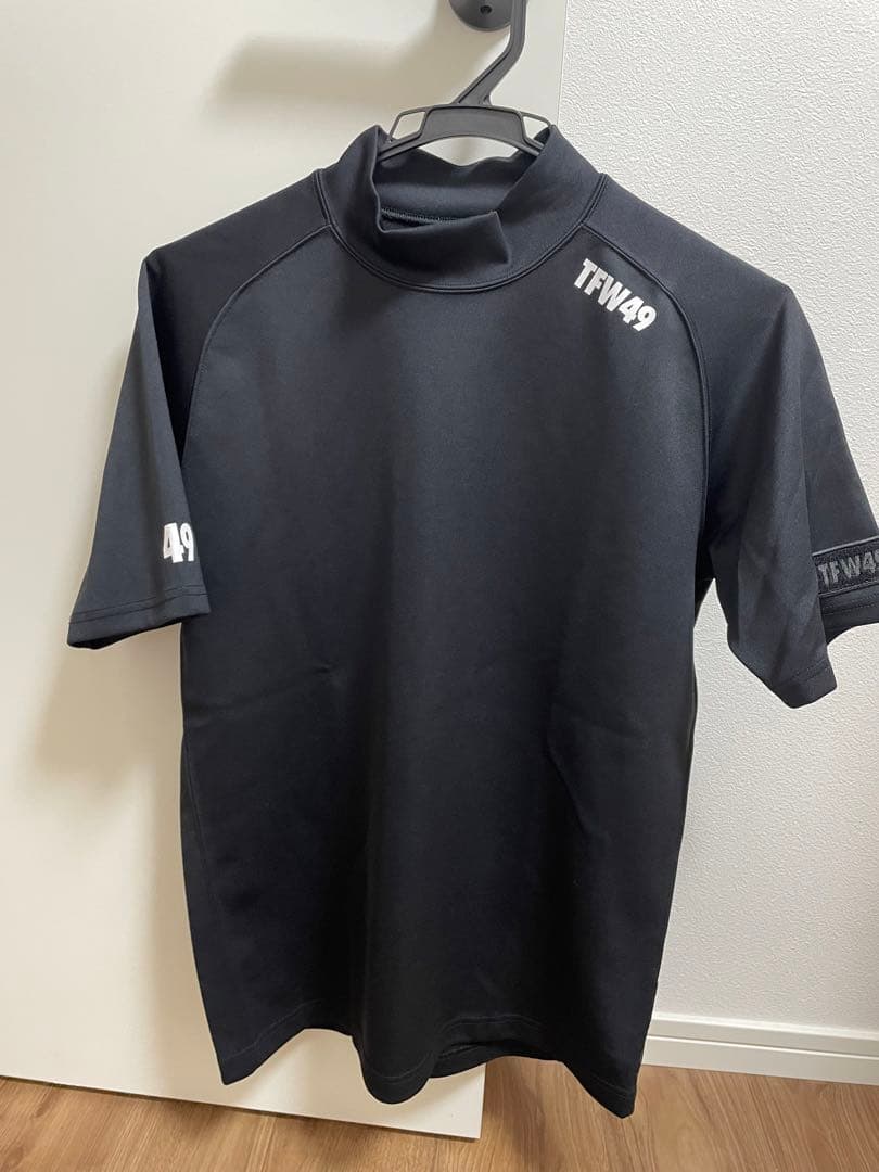 【美品】TFW49 モックネックT