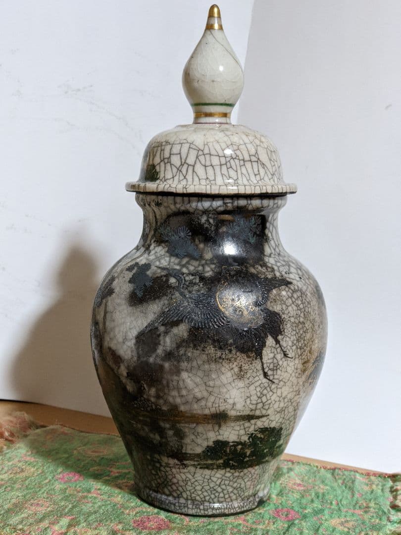 ♦乾山焼？珍品 芭蕉扇 唐貴婦人 金彩銀彩 蓋付き沈香壺 明治時代 古美術骨董品