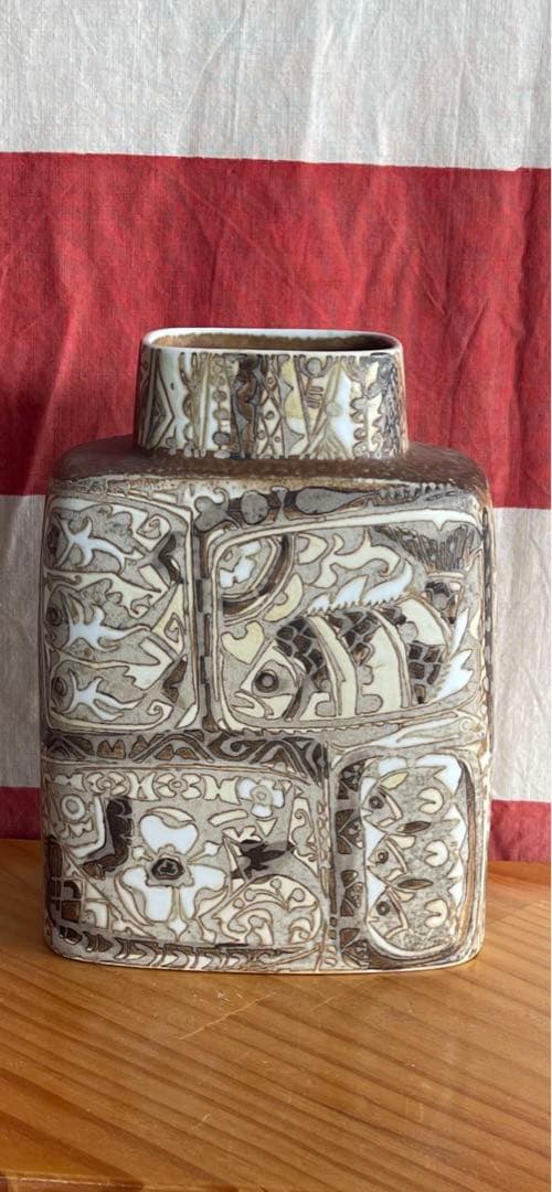 ☆花瓶、ロイヤルコペンハーゲンBACAシリーズ、魚模様、茶系、中古品。