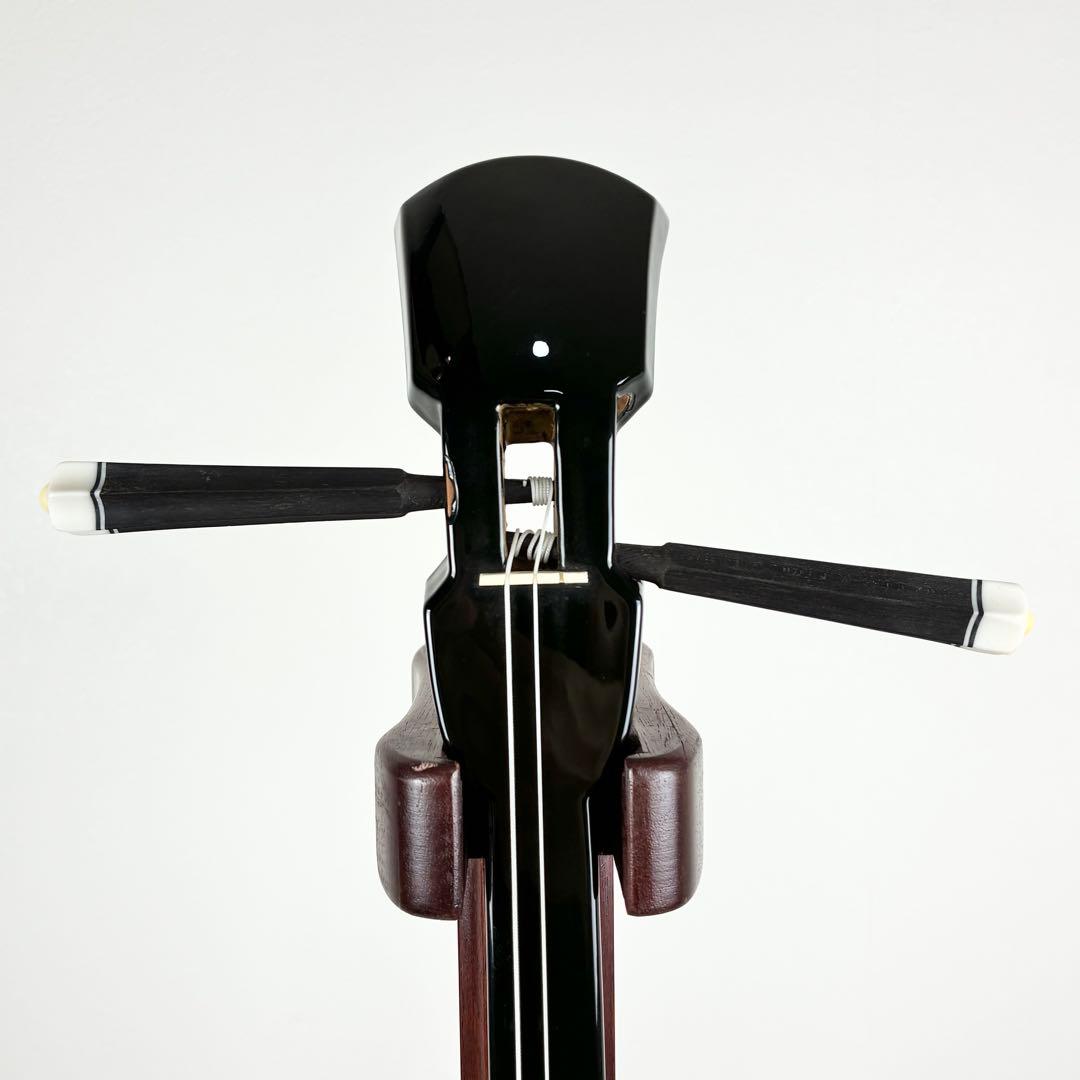 沖縄 三線 本蛇皮 黒漆 カラクイ1本欠品