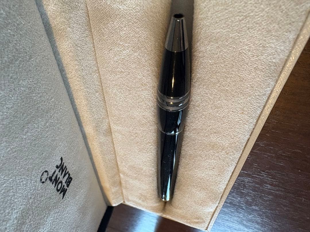 MONTBLANC ブラックボールペン 専用ケース付き