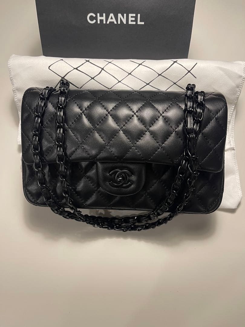 CHANEL ブラック キルティングバッグノベルティ