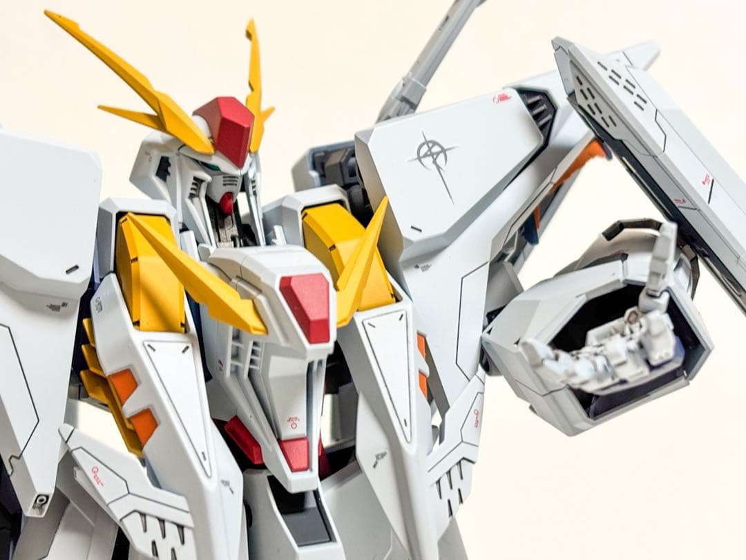 HG Ξガンダム　クスィーガンダム　(ガンダムフェイス) 塗装済み完成品