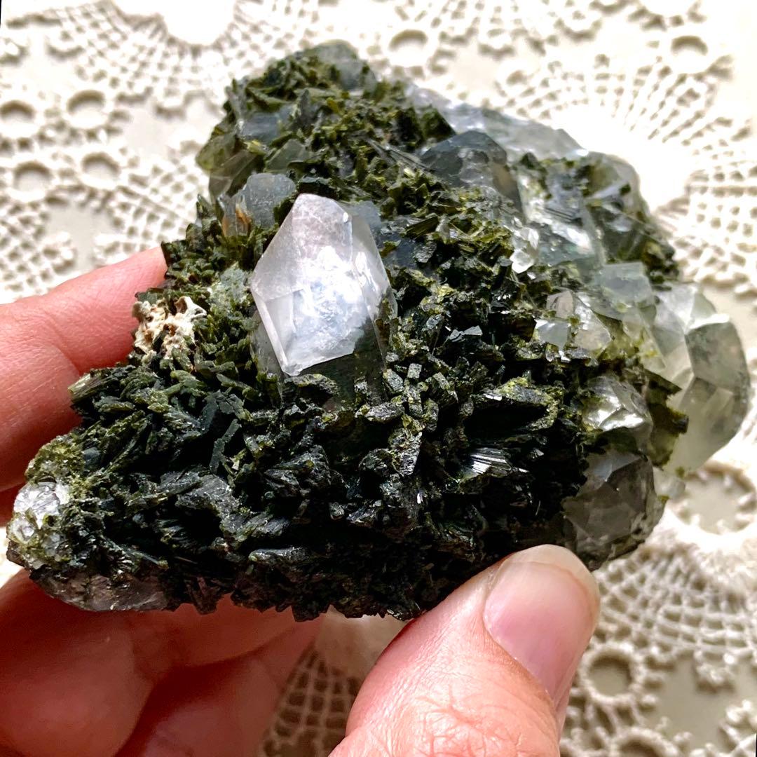 苔むした庭園/見事なエピドートインクォーツC/パキスタンスカルドゥ産