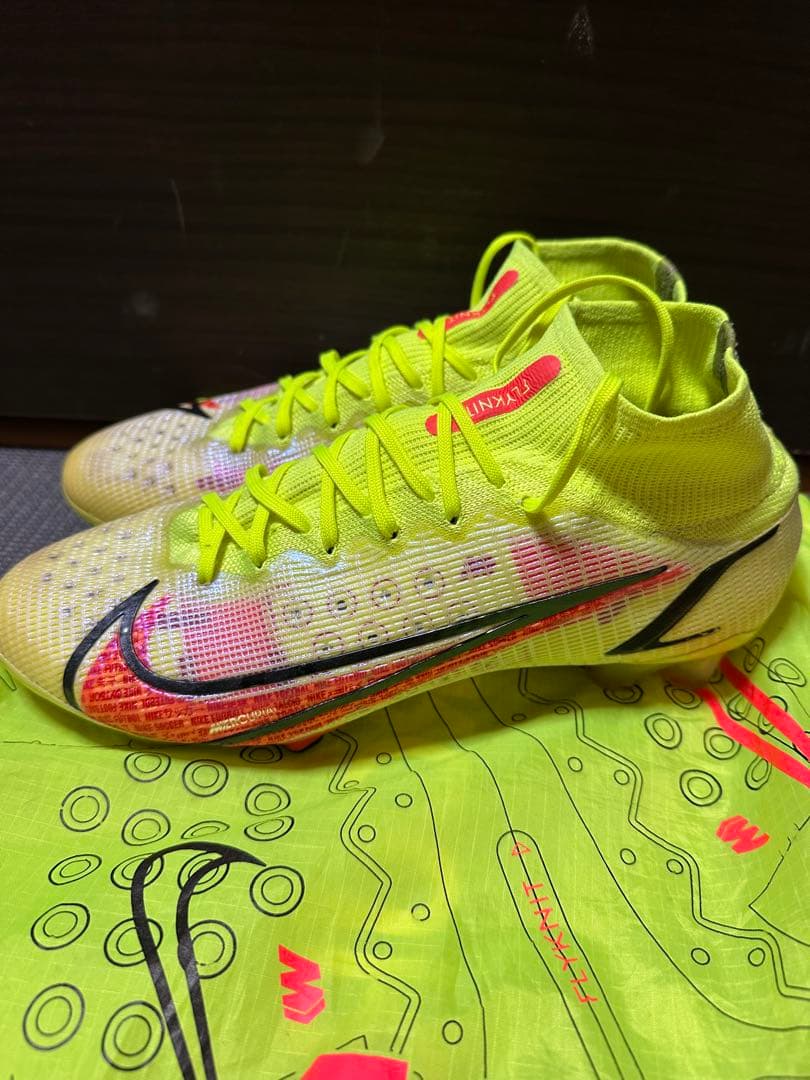 サッカースパイク ナイキマーキュリアルスーパーフライ8FG