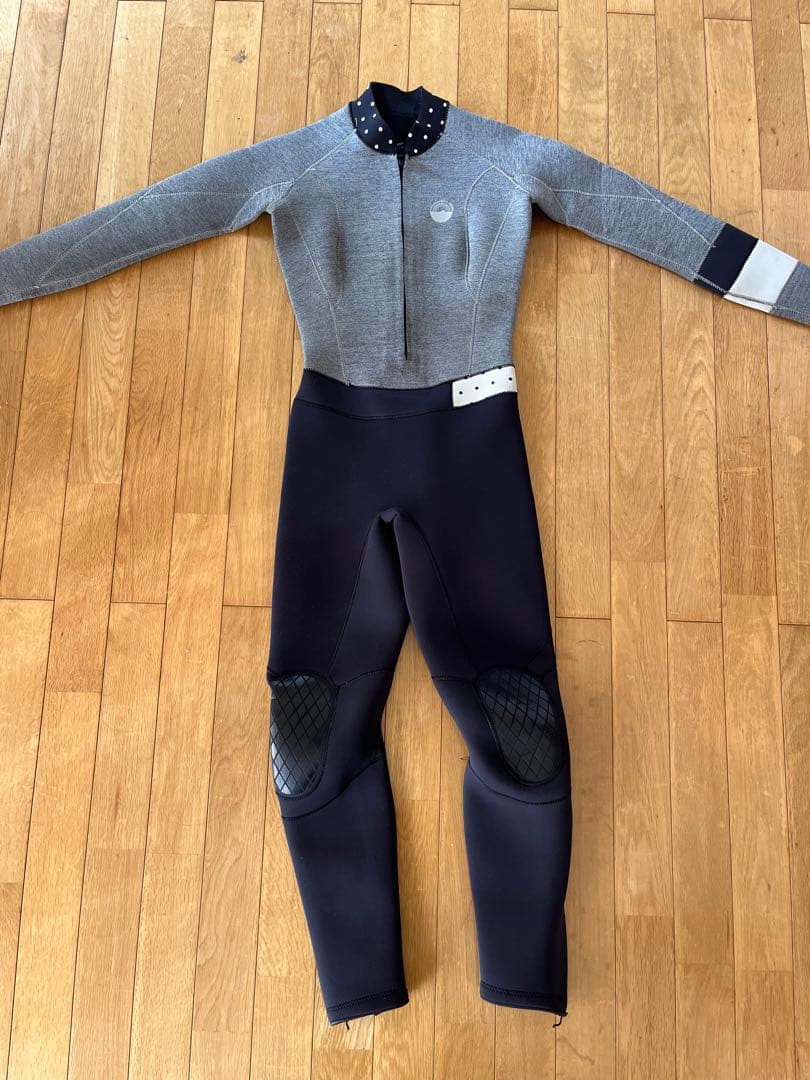 ヘレイワホ　3mm Mサイズ フルスーツ　ウェットスーツ 足首チャックレディース