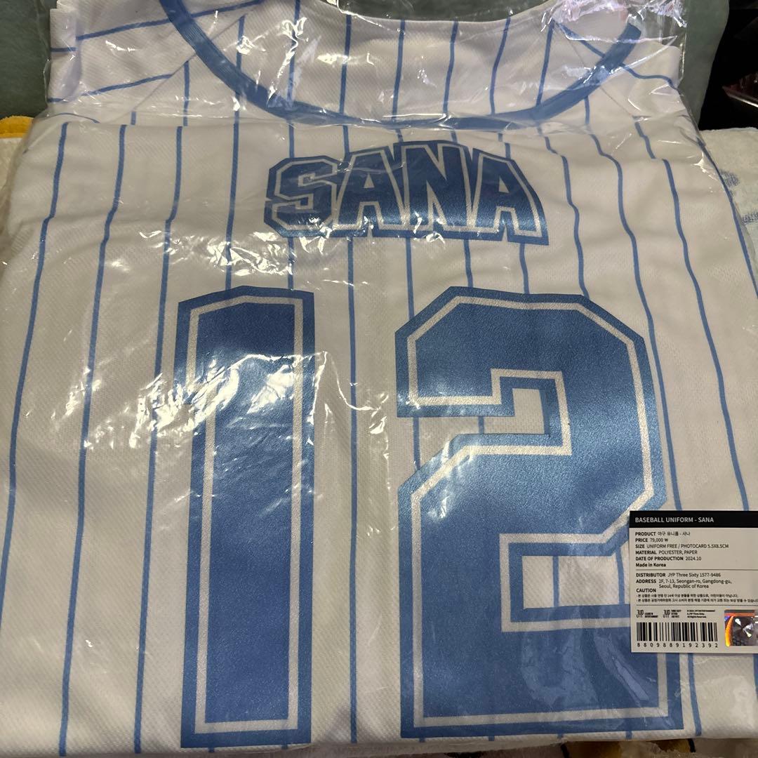 TWICE 韓国ポップアップ　9ROUND UNIFORM サナ