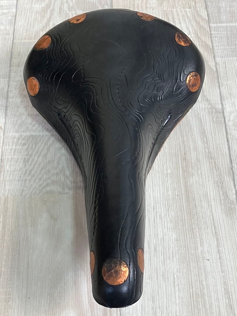 BROOKS ブルックス　限定　黒 レザーサドル 銅リベット付き　B84