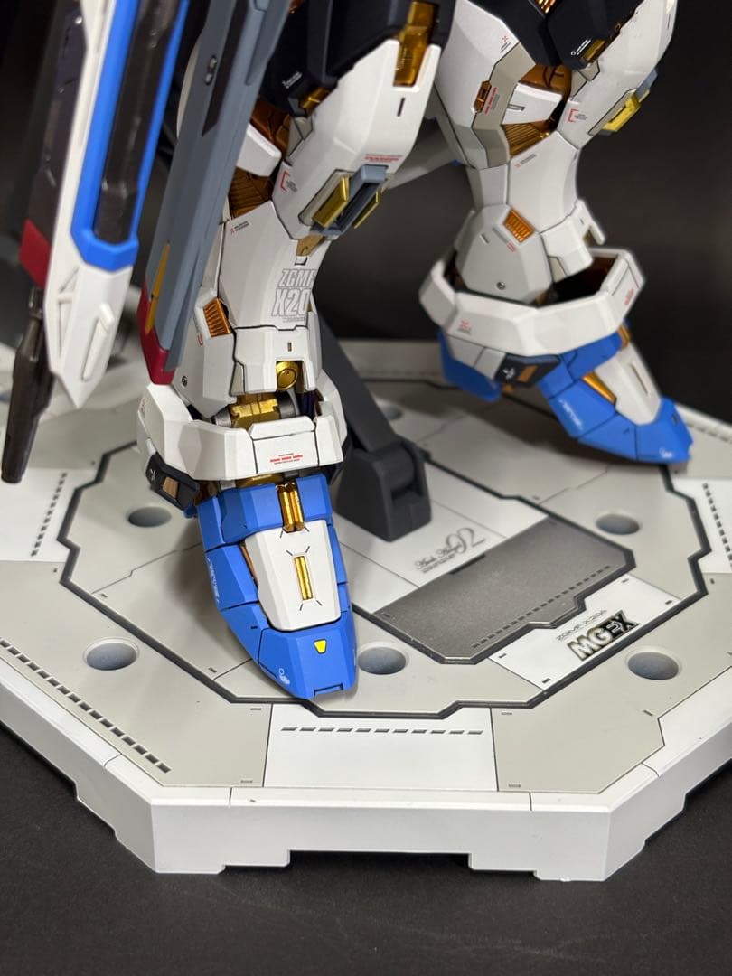 MGEXストライクフリーダムガンダム 全塗装 完成品　正規品