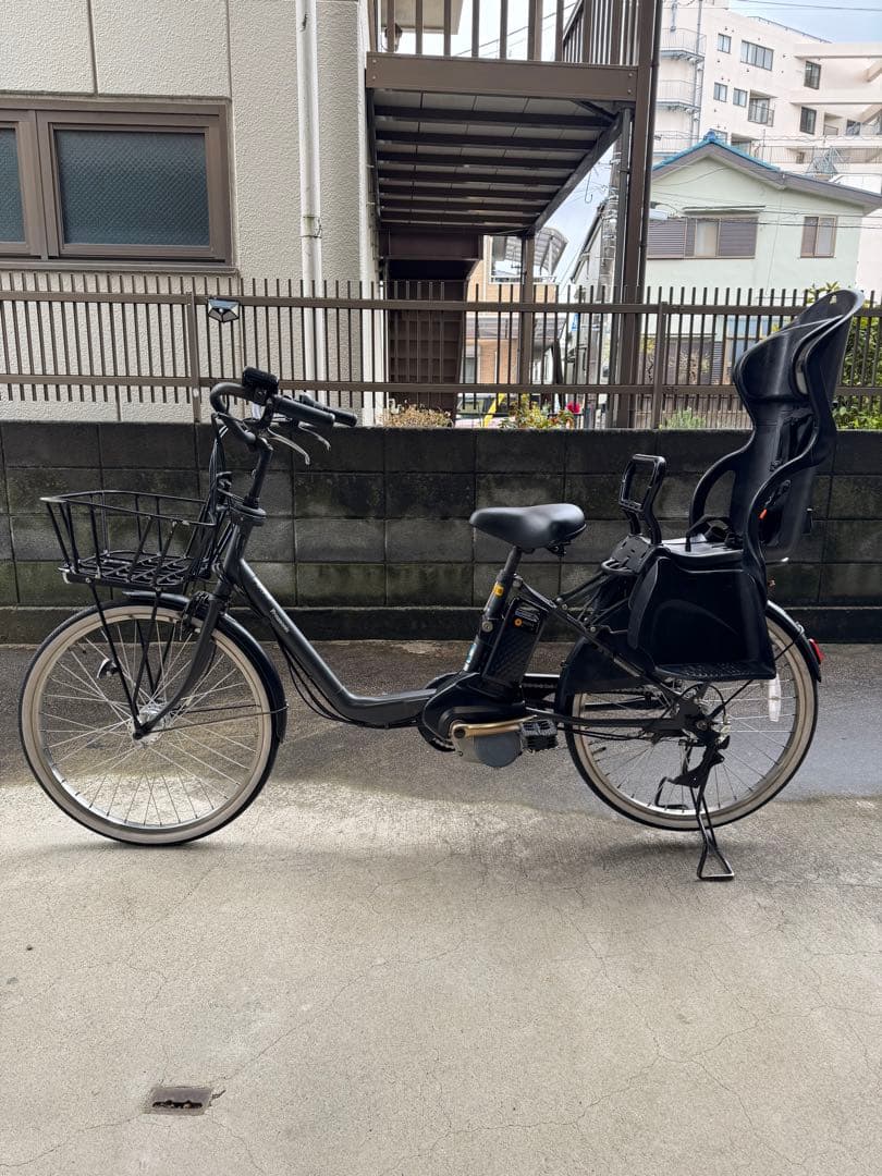 ギュット電動アシスト自転車　チャイルドシート、バッテリー、充電器付属