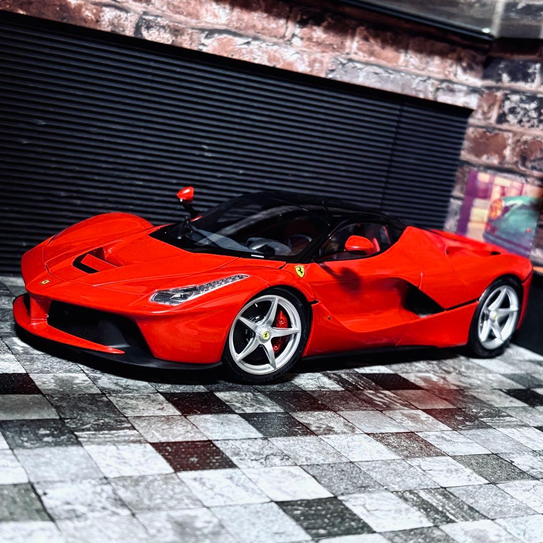 1/18 BBR フェラーリ ラ フェラーリ ロッソコルサ 322