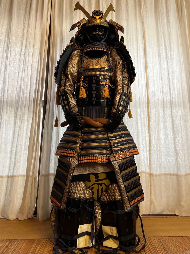 【美品•未着用】丸武工房製【現代 甲冑 等身大】鉄地黒胴当世具足 鎧 一式