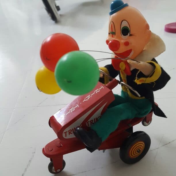 ブリキ玩具トリッキートリッキーピエロ