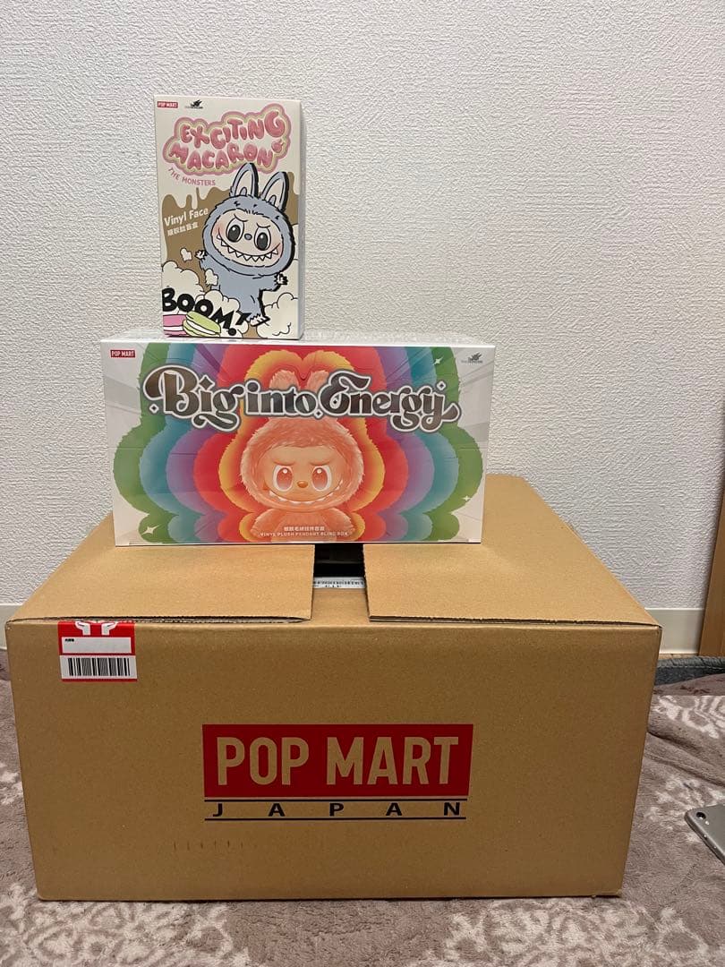ラブブPOP MART Exciting Big into Energy