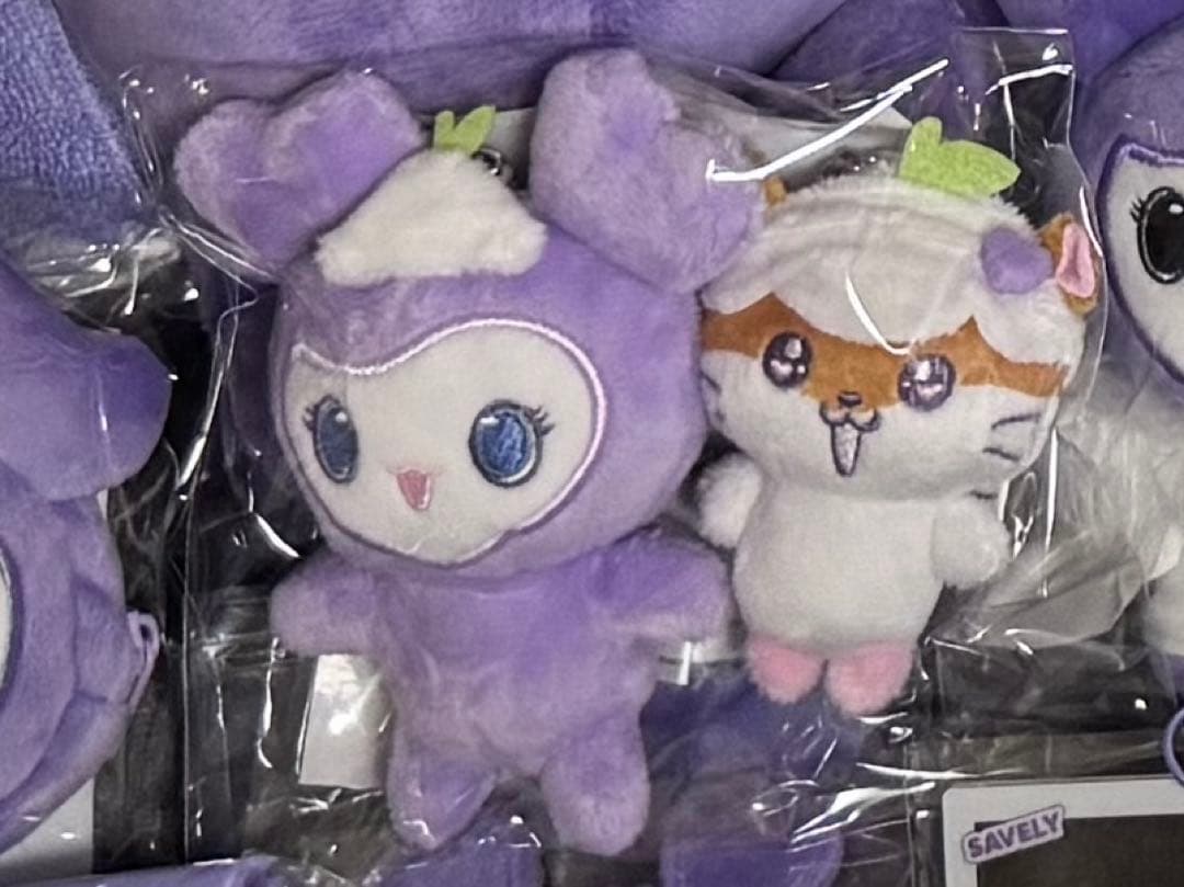 TWICE サナ　サブリー　サンリオ　コロコロクリリン　バッグチャーム