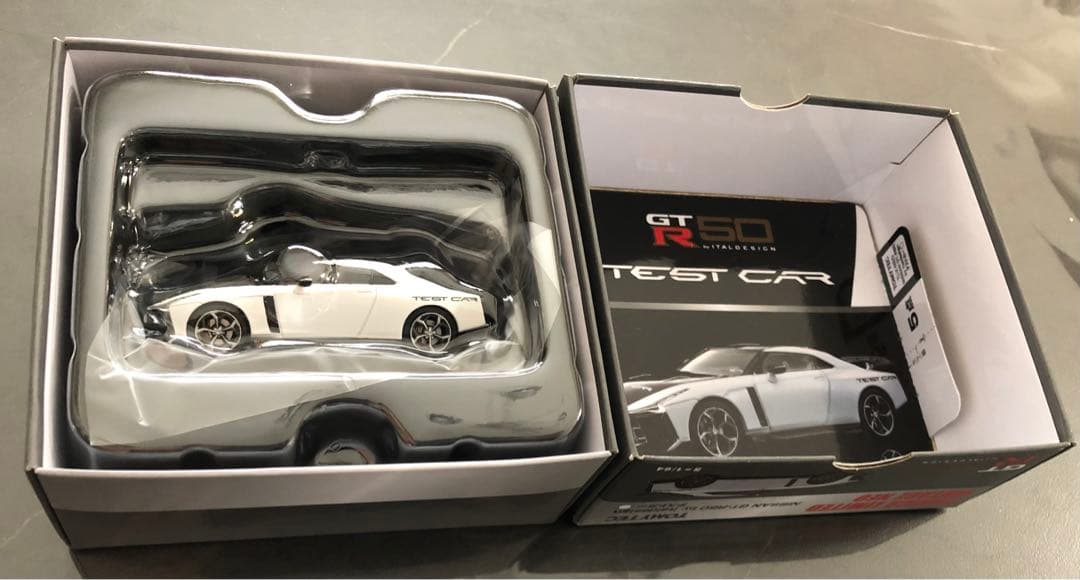 1/64 トミカリミテッドヴィンテージ ニッサン GT-R イタルデザイン 2台