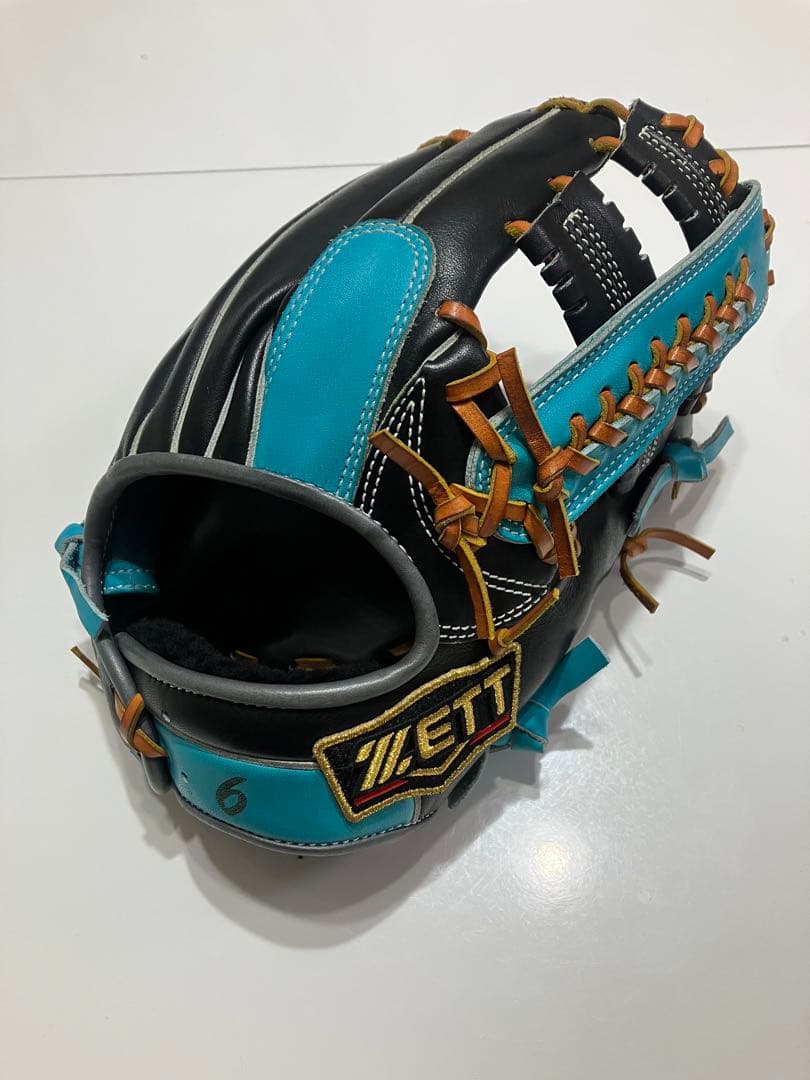 RK ゼットプロステイタス、軟式内野用グラブ