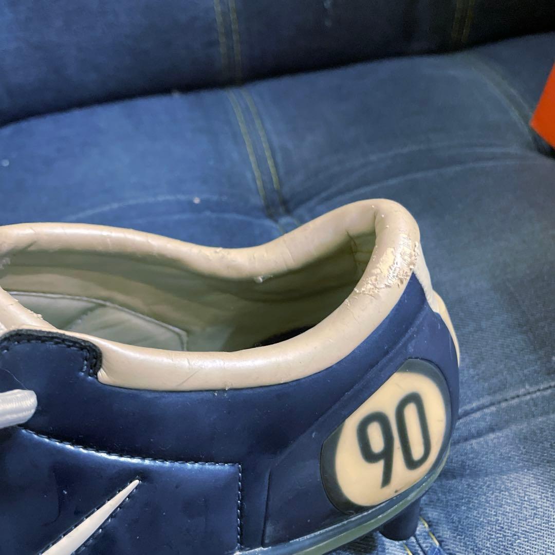 新品未使用　NIKE エアーズームトータル90 26センチ