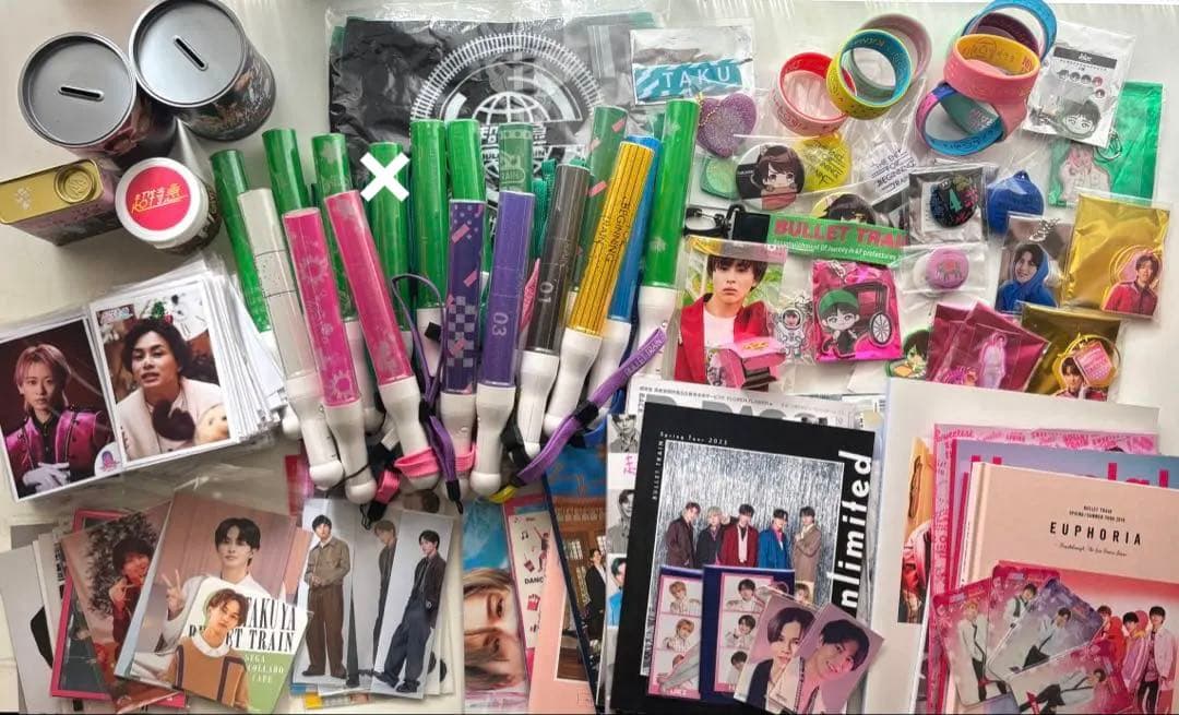 超特急 グッズ まとめ売り ペンライト 生写真 パンフレット タオル アクキー