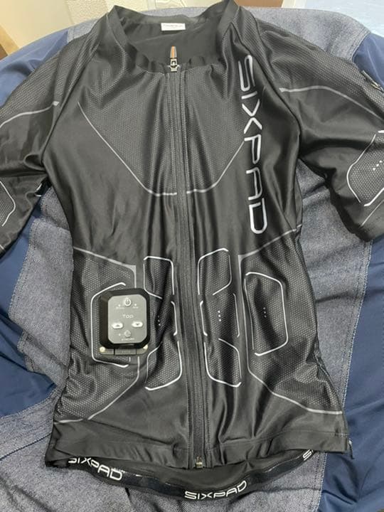 シックスパックパワースーツ