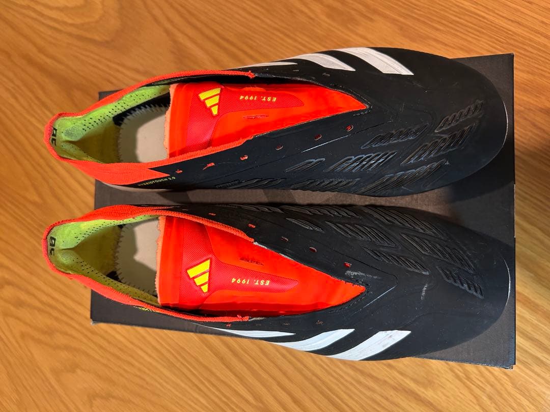 adidas Predator スパイク　AG