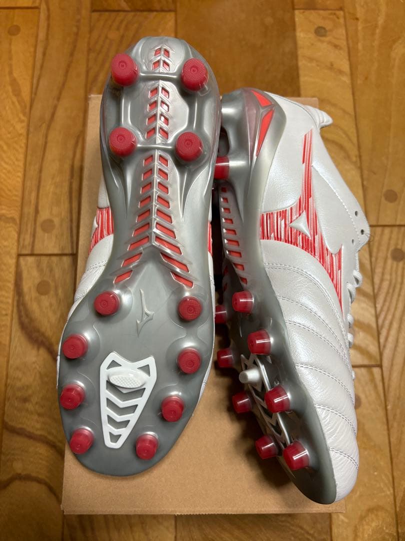 新品　超大特価　ミズノ　モナルシーダ ネオ 3 エリート　ホワイト×レッド