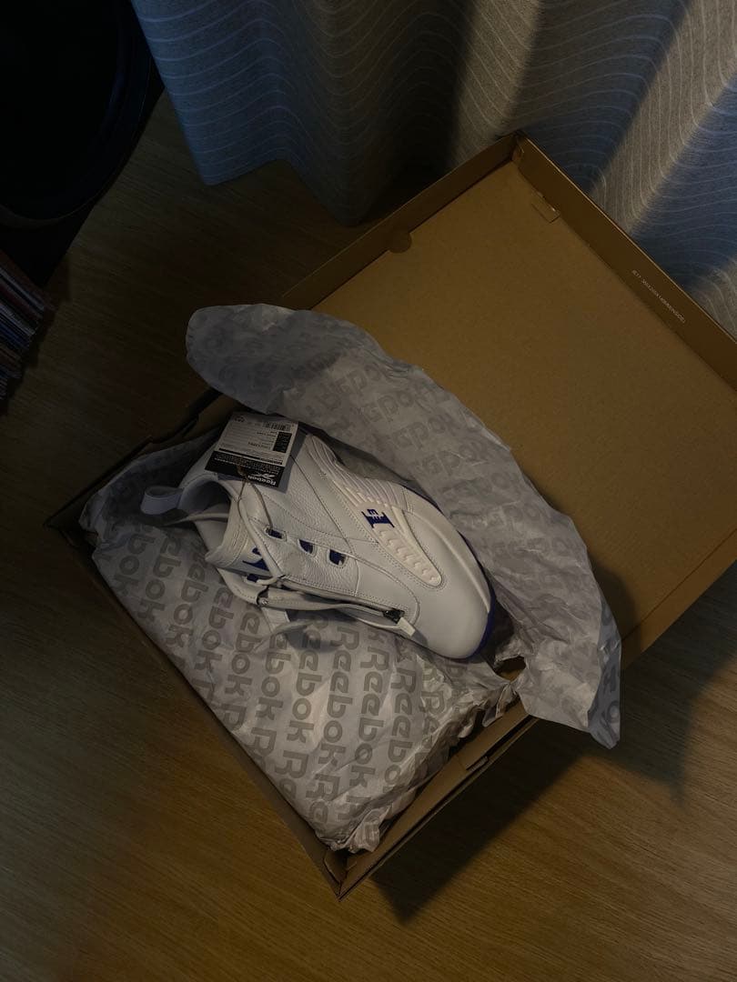 アンサー 4 Allen Iverson スニーカー