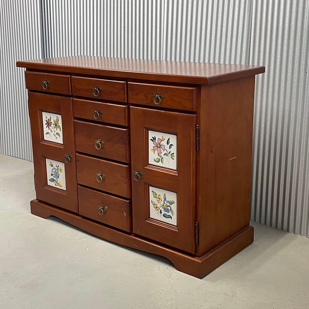 南欧風 タイルキャビネット 花柄 バレンシア調 サイドボード 収納家具