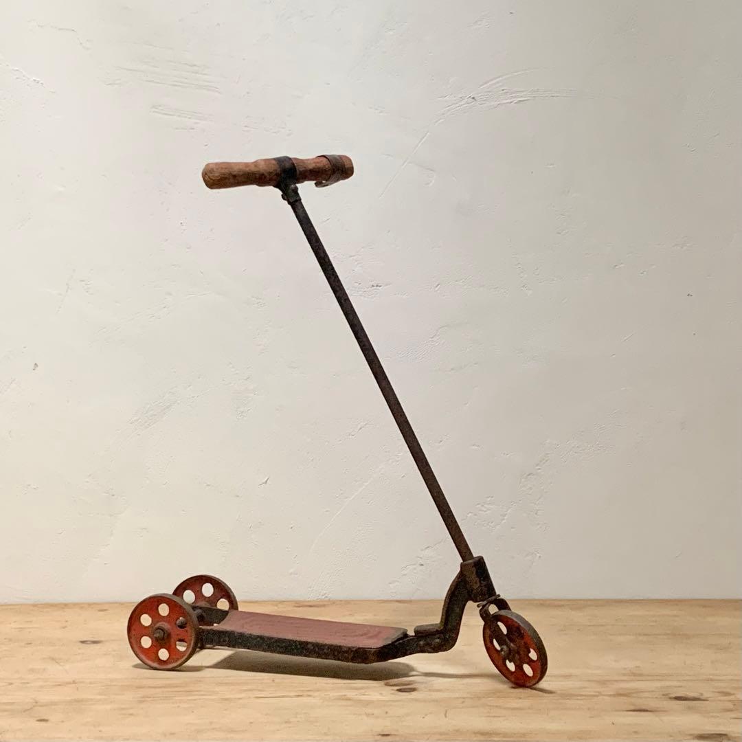 木と鉄できた 古い キックボード アンティーク 古道具 昭和レトロ オブジェ