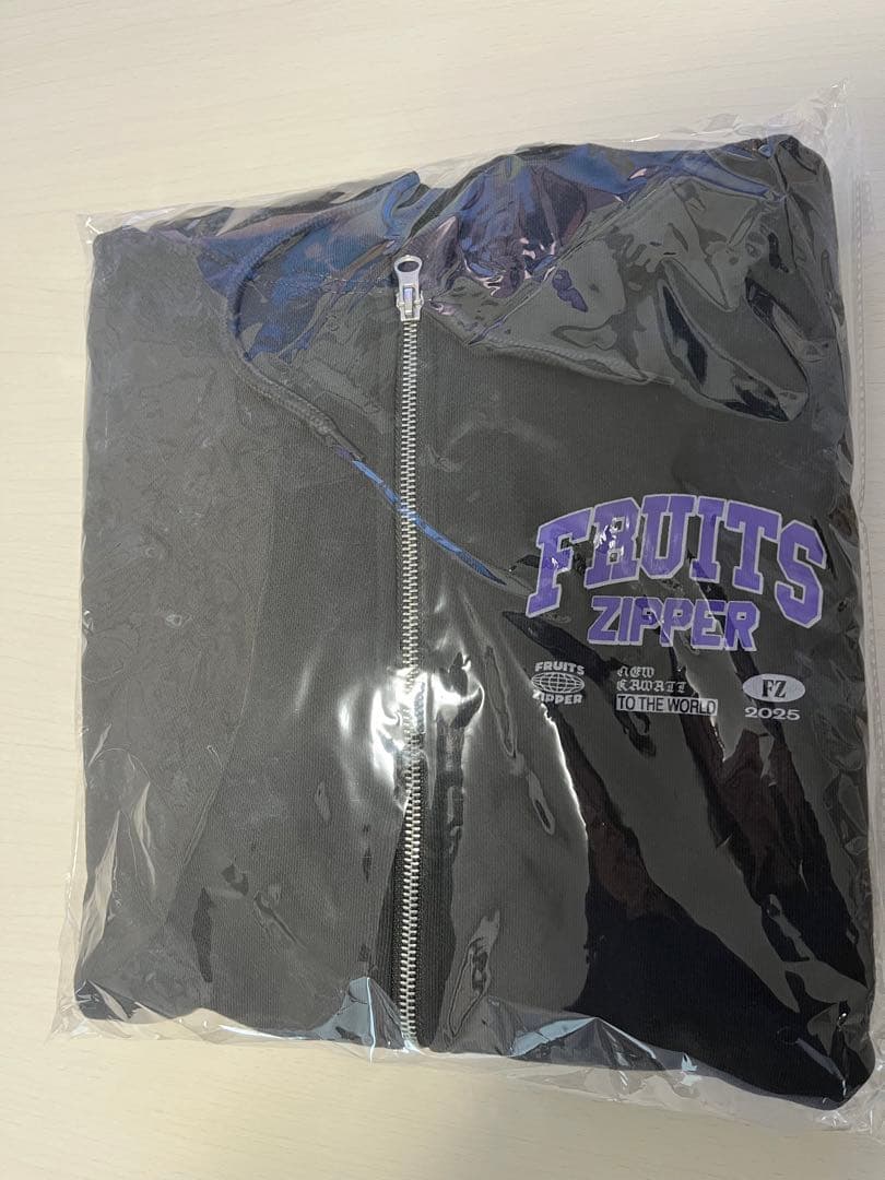 FRUITS ZIPPER 仲川瑠夏 パーカー