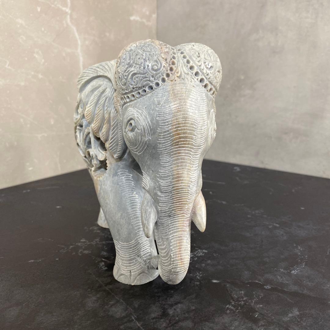 天然石　象の彫刻　透かし彫り　子宝縁起物　ビッグサイズ